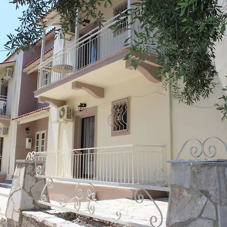 Paralia Hotel 3*