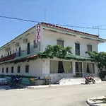 Paralia Hotel 3*
