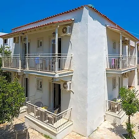 Paralia Hotel