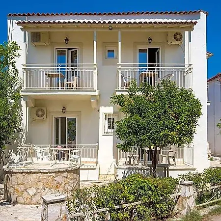 Paralia 3*