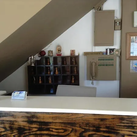 Paralia Отель Кавос