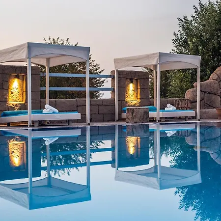 Paralia Hotel 3*